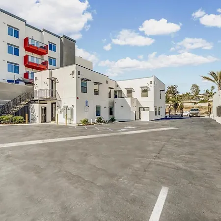 Single Bedroom - Queen Size. Heart Of Downtown Vista Exterior foto