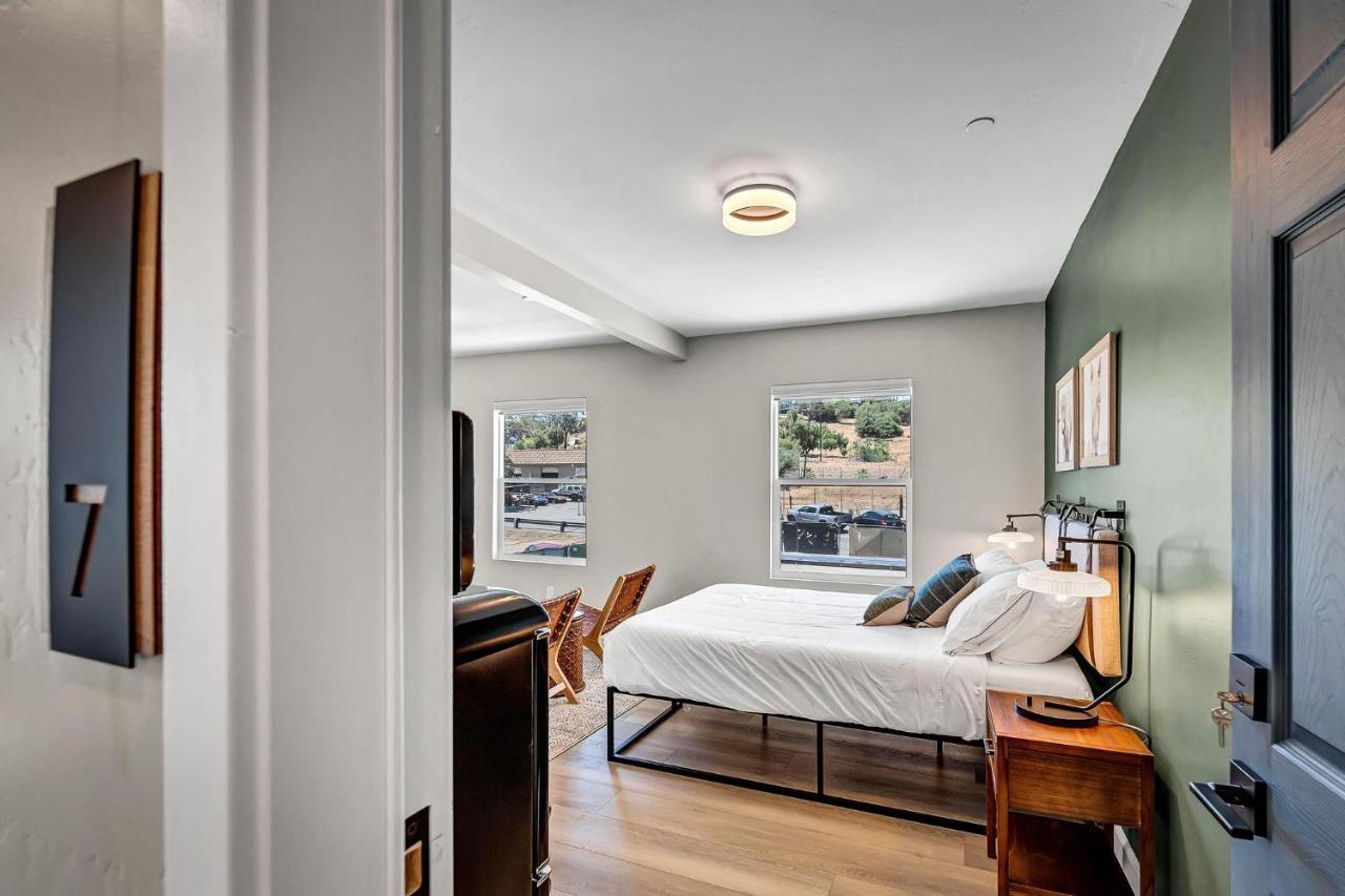 Single Bedroom - Queen Size. Heart Of Downtown *