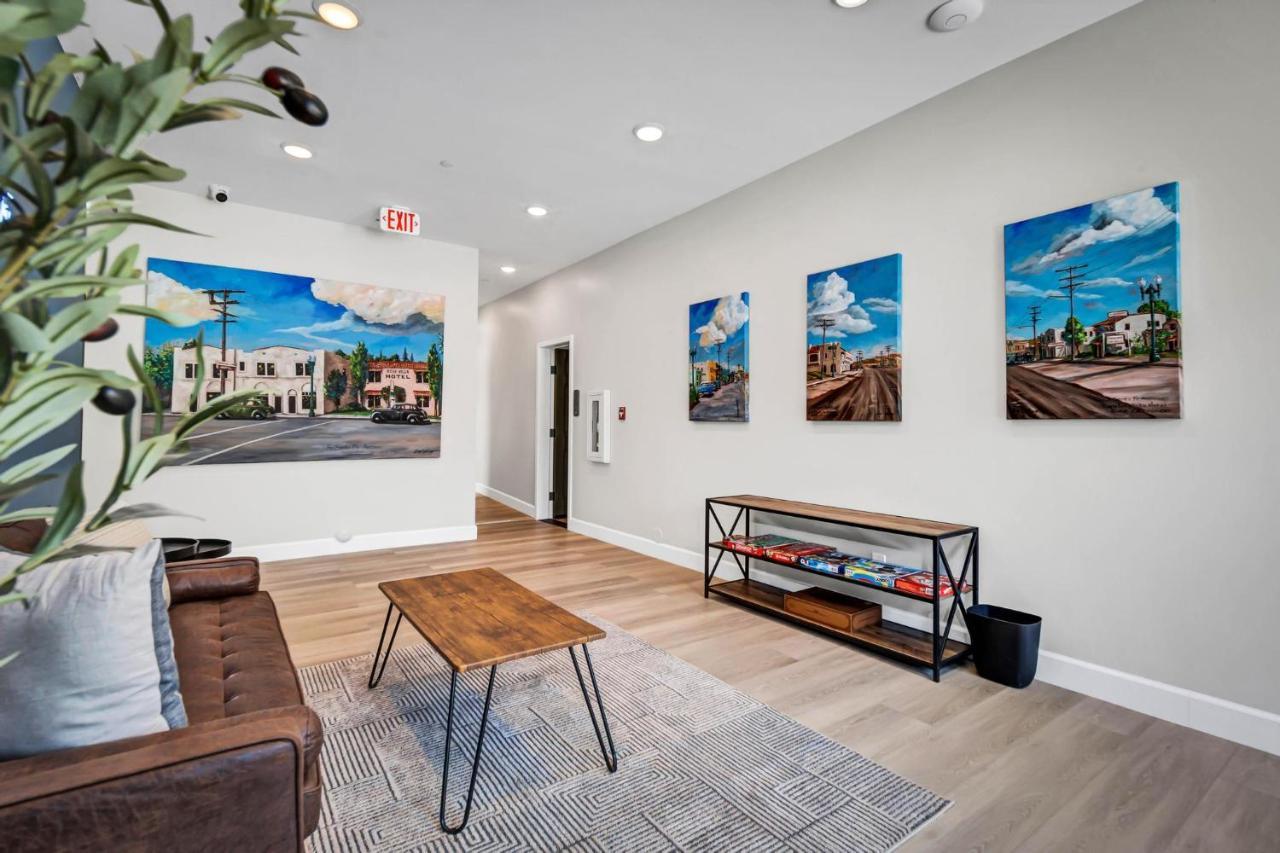 Apartment Single Bedroom - Queen Size. Heart Of Downtown Vista